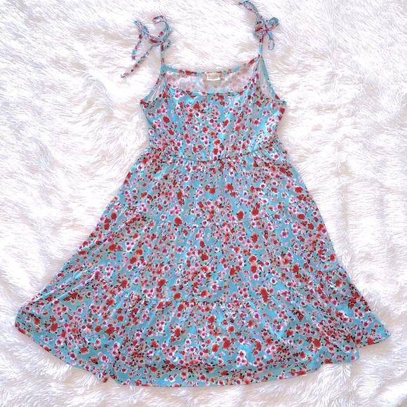 Altar'd State Dresses & Skirts - Altar’d State Shoulder Tie Ditsy floral dress